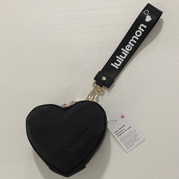 lululemon athletica Handbags - Lululemon - Heart Wristlet - NWT